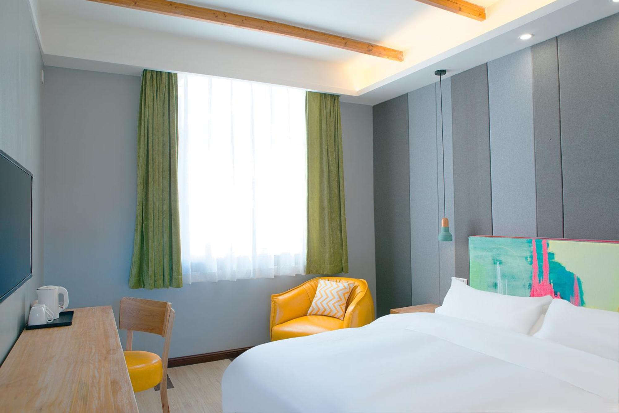 The Cloudland International Youth Hostel Close To The City Center,10 Min Walks To The Subway, Close To The Night Market, Old Street, Green Lake, English-Speaking Service, Free Activity Convenient Payment And Visa Cards Are Accepted Kunming Eksteriør bilde