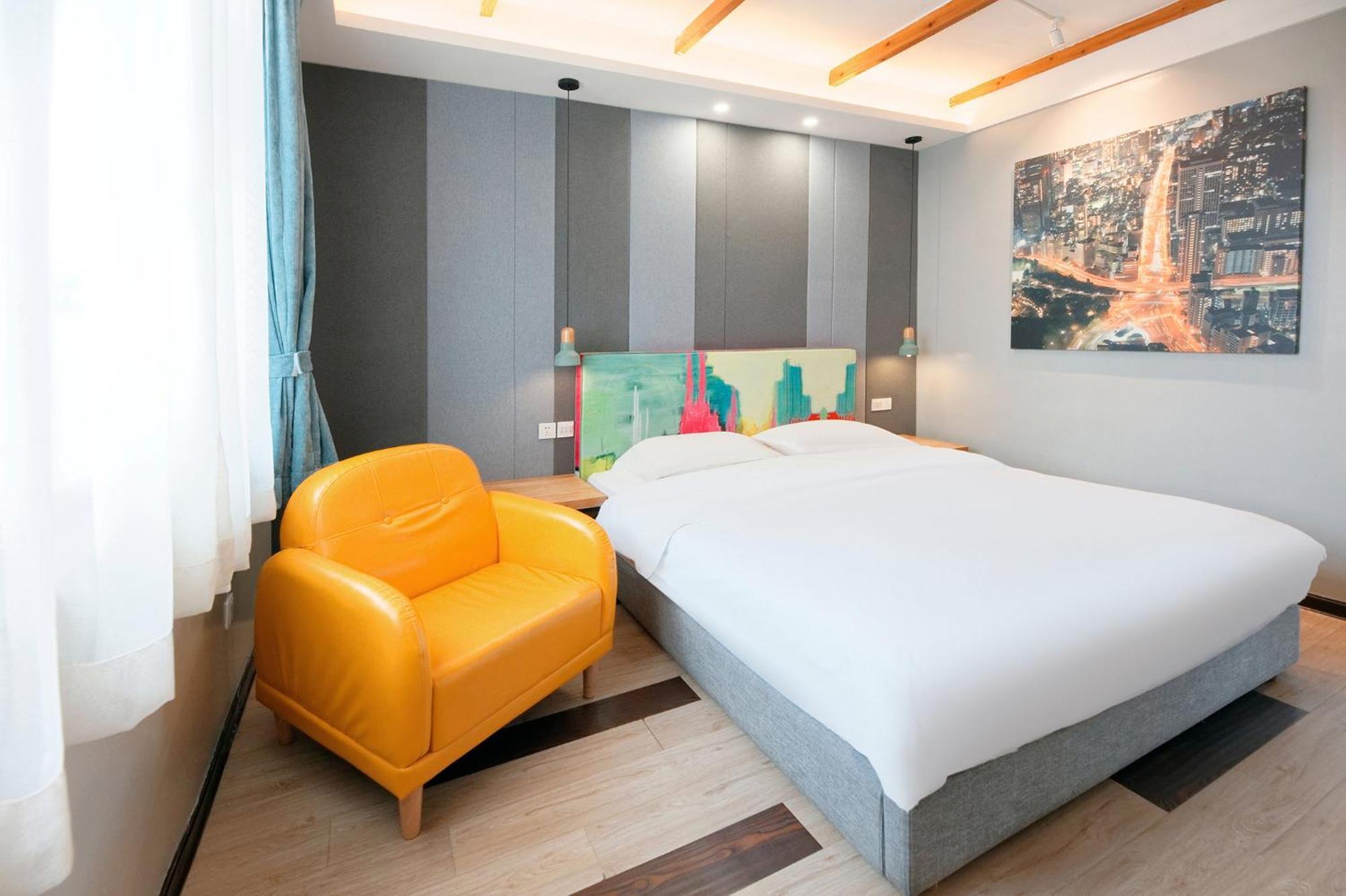 The Cloudland International Youth Hostel Close To The City Center,10 Min Walks To The Subway, Close To The Night Market, Old Street, Green Lake, English-Speaking Service, Free Activity Convenient Payment And Visa Cards Are Accepted Kunming Eksteriør bilde