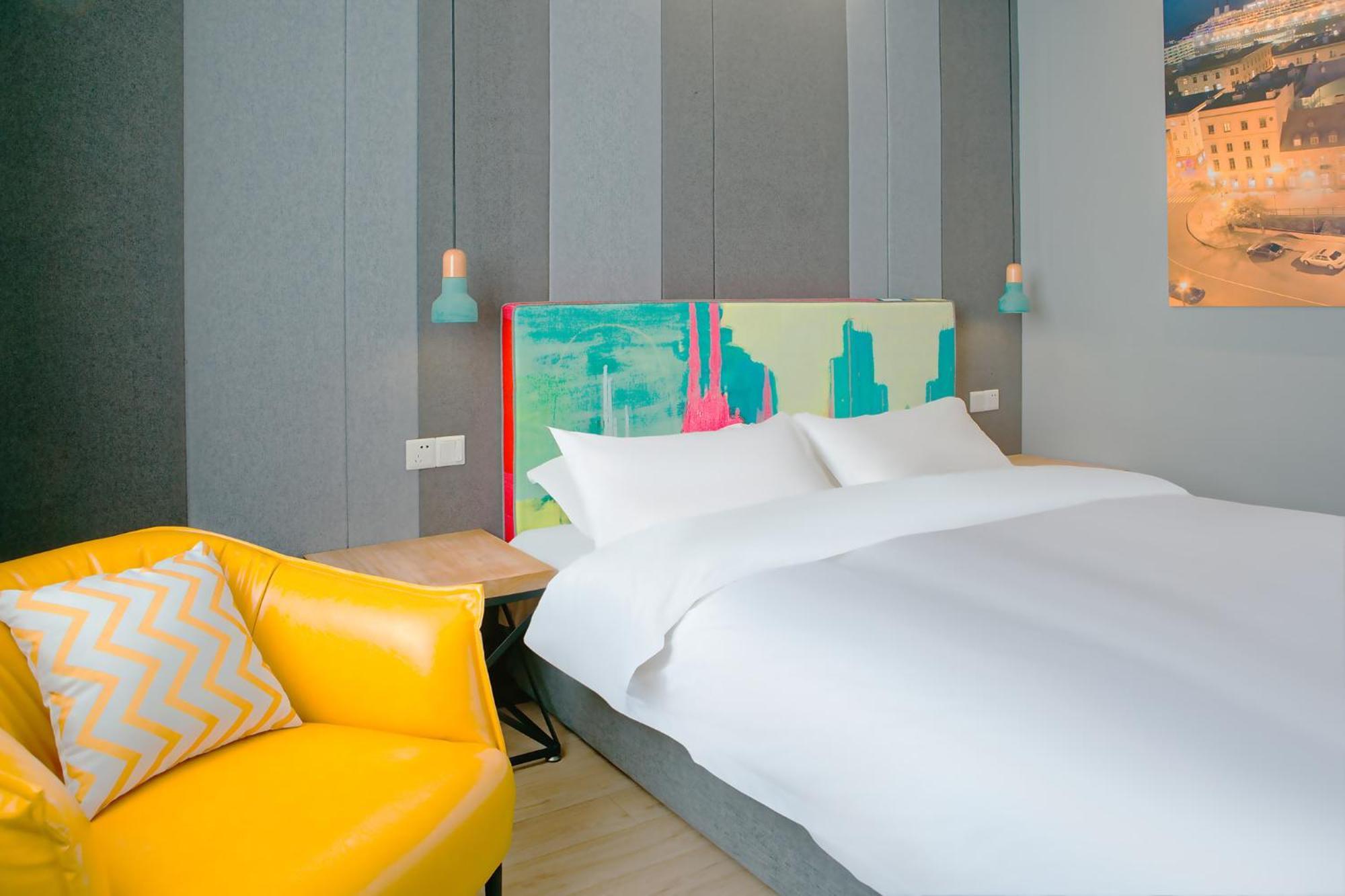 The Cloudland International Youth Hostel Close To The City Center,10 Min Walks To The Subway, Close To The Night Market, Old Street, Green Lake, English-Speaking Service, Free Activity Convenient Payment And Visa Cards Are Accepted Kunming Eksteriør bilde