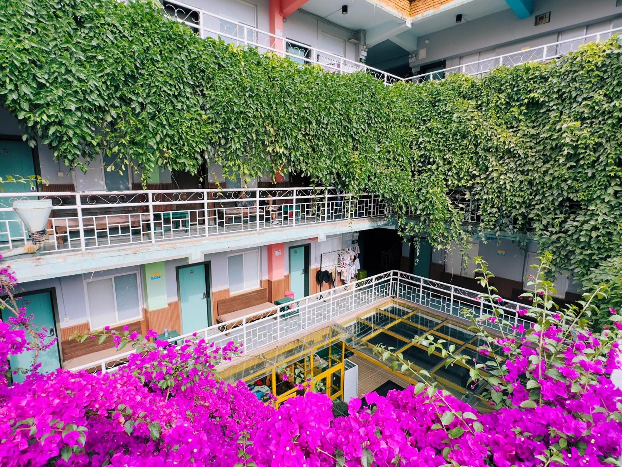 The Cloudland International Youth Hostel Close To The City Center,10 Min Walks To The Subway, Close To The Night Market, Old Street, Green Lake, English-Speaking Service, Free Activity Convenient Payment And Visa Cards Are Accepted Kunming Eksteriør bilde